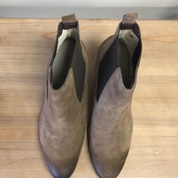 🎁 Fugitive by Francesco Rossi - Picture 3 of 5